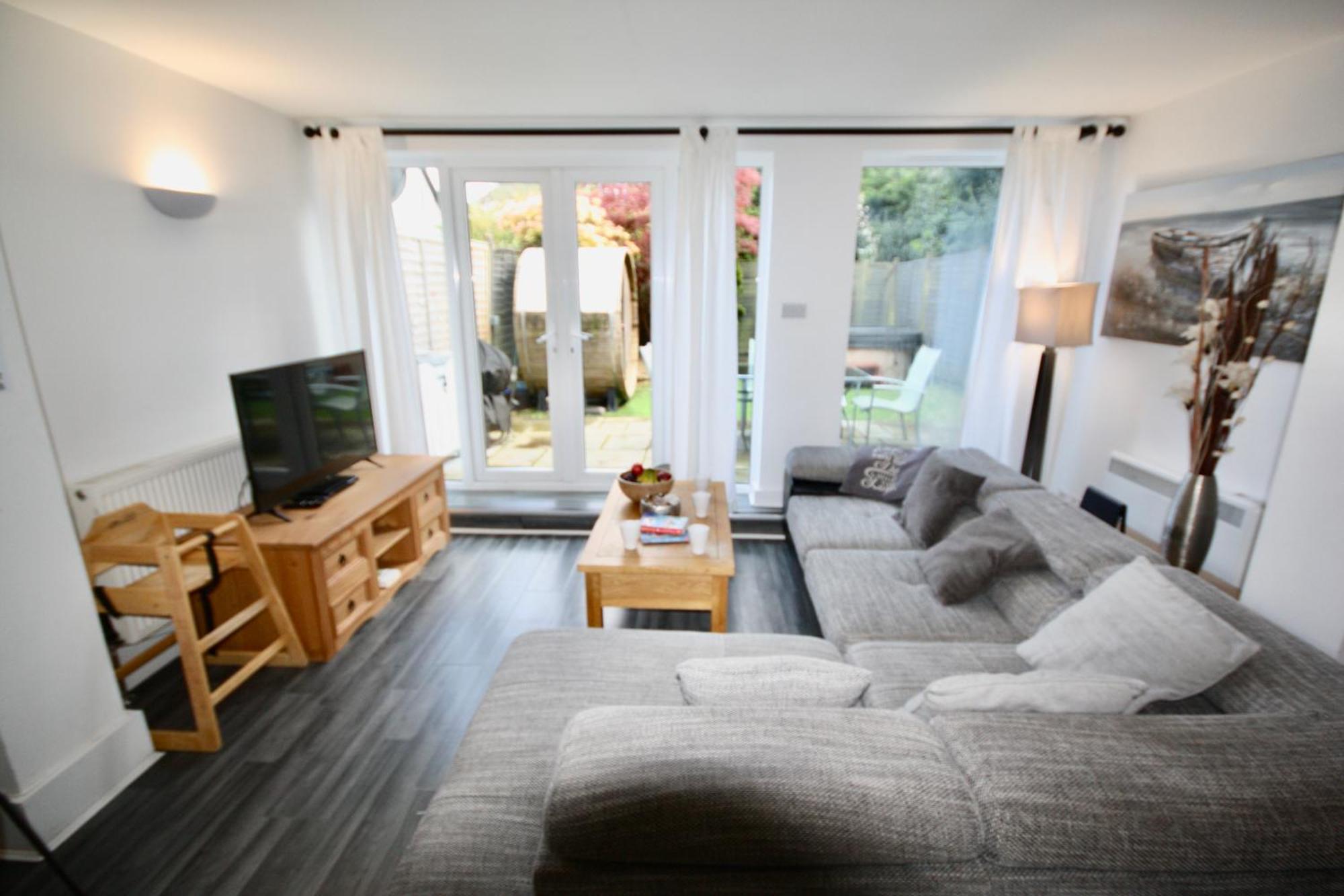 Bournemouth Hot Tub & Sauna Holiday Let Dış mekan fotoğraf