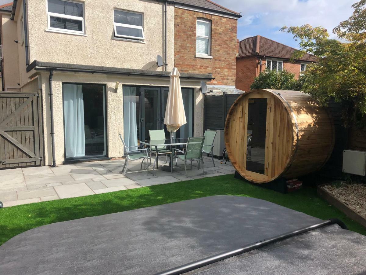 Bournemouth Hot Tub & Sauna Holiday Let Dış mekan fotoğraf